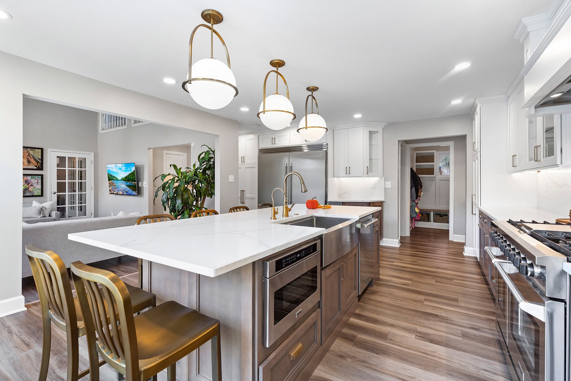 Contemporary Transitional Kitchen Remodel by Michael Nash Design & Build — Project 1 project photo 4